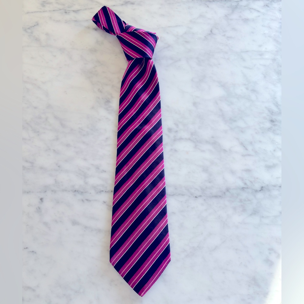 Harry Rosen silk stripe tie in fuscia and navy 3.5” wide